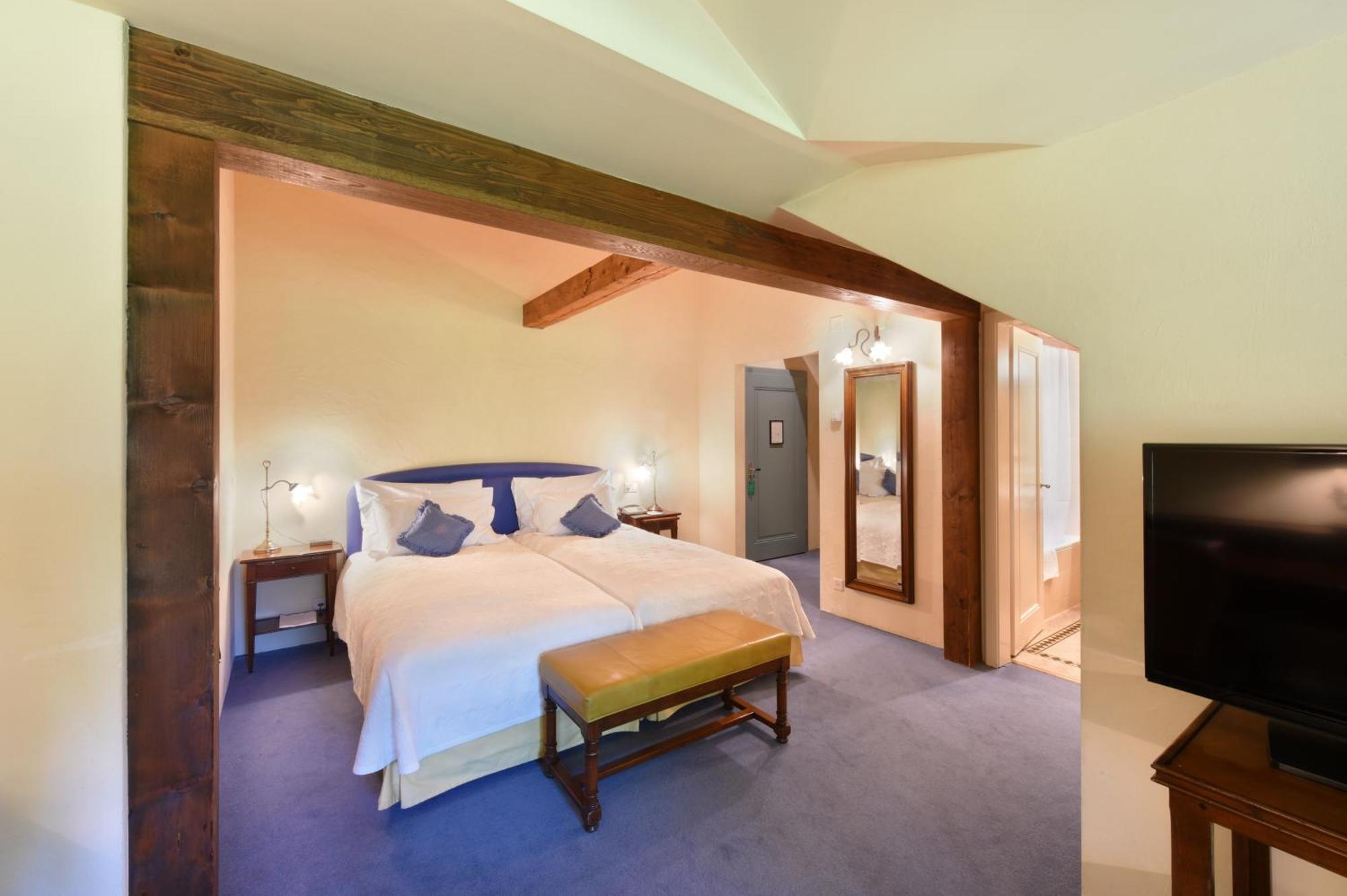Unique Innere Enge 4*