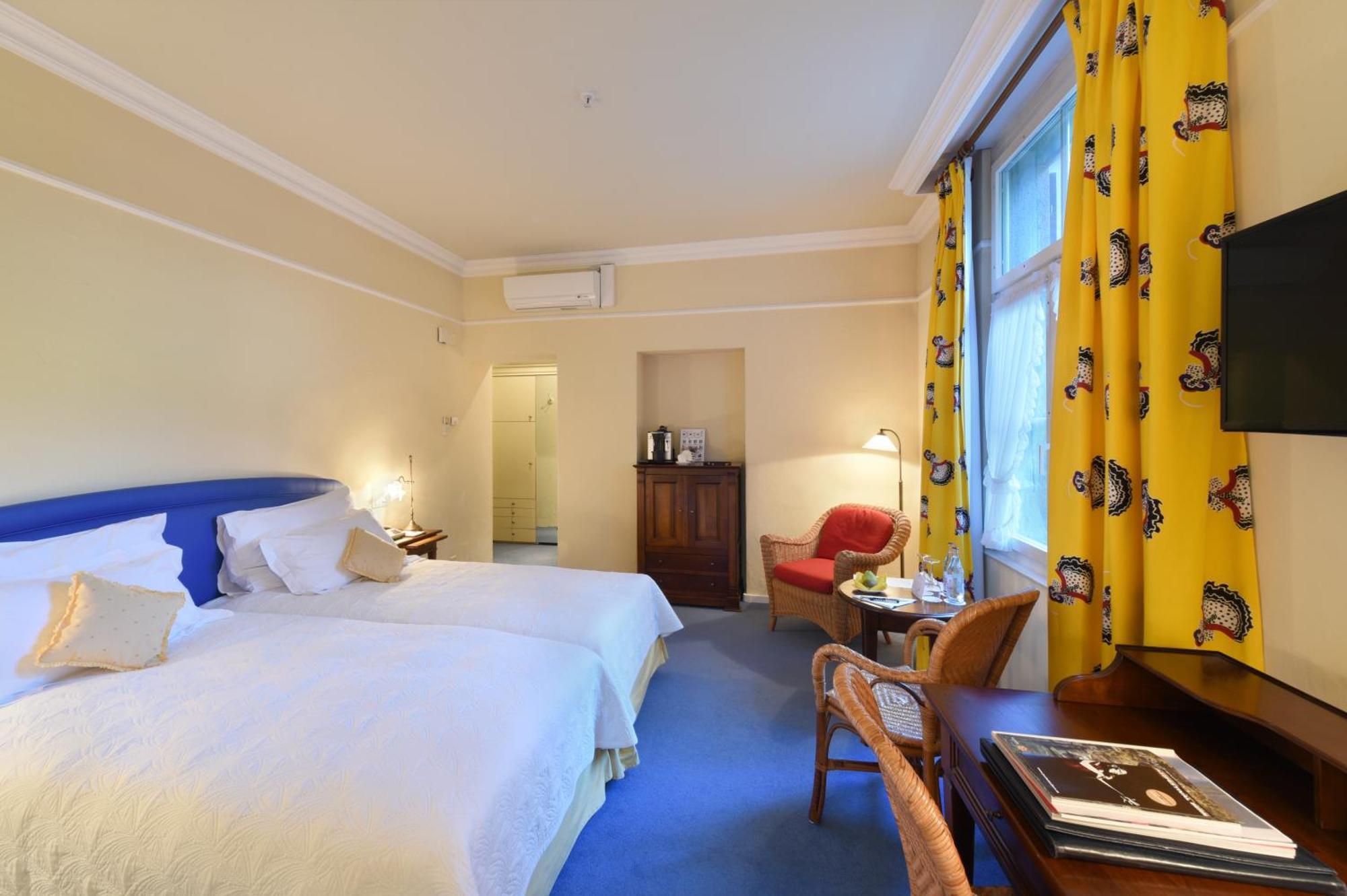 Hotel Unique Innere Enge 4*